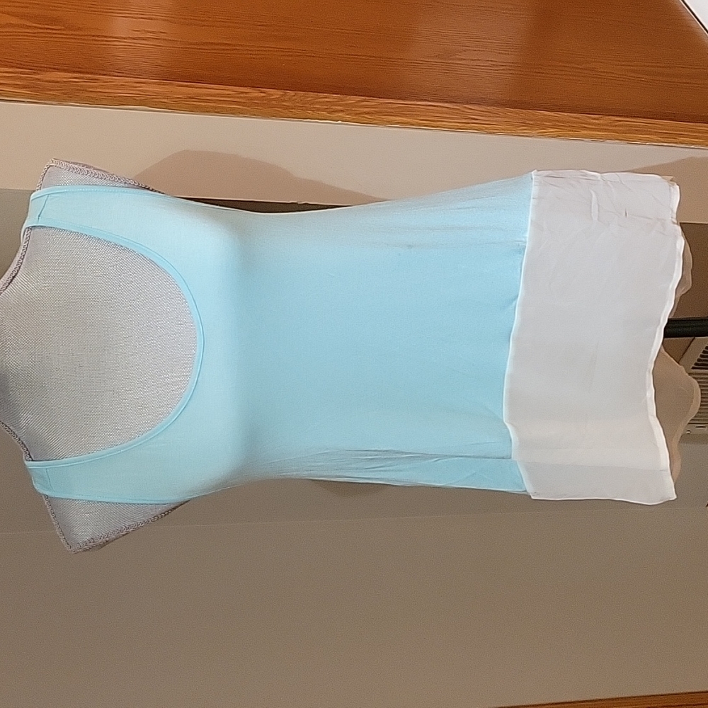 Twisted racer back hi-low tank top